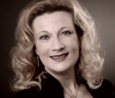 Frauke May-Jones: "Atelier-Gespräch zwischen Tonio und Lisawetta aus Tonio Kröger"